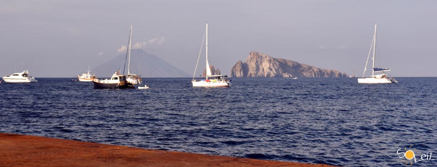 noleggio barca a vela con skipper alle eolie