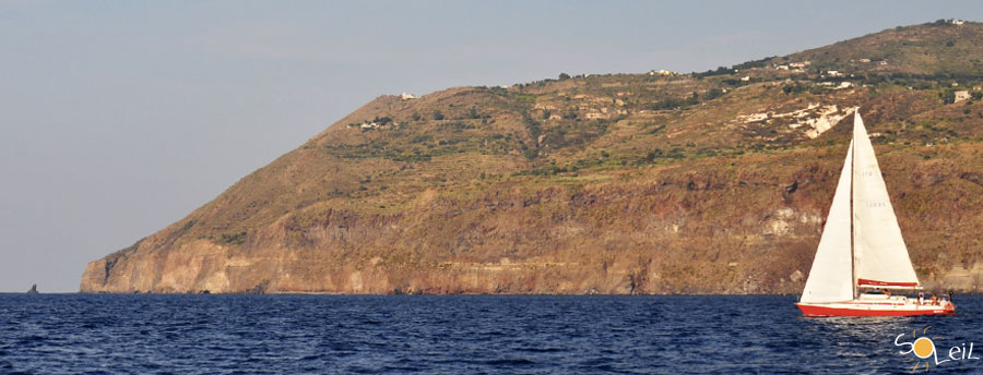 eolie in barca a vela vacanze