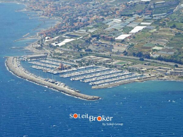 posto barca marina degli aregai 17 mt