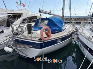 Hallberg Rassy 352