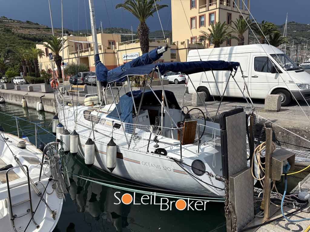 Beneteau Oceanis 320 natante